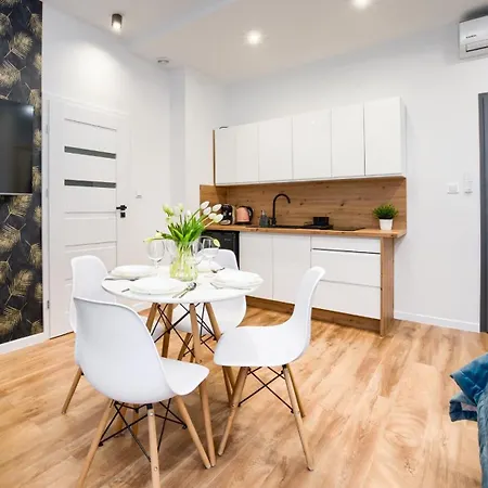 Apartment Al-dom Na Pomorskiej , 300 M Do Morza Kolobrzeg